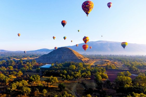 Birthday Balloon Flight – Teotihuacán